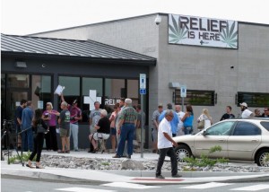 1st legal medical pot sold in Nevada 15 years after approval (washingtonpost.com)