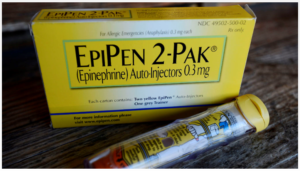 Viatris scores a win in long-running EpiPen antitrust lawsuit, but patent settlement charge heads to trial (fiercepharma.com)