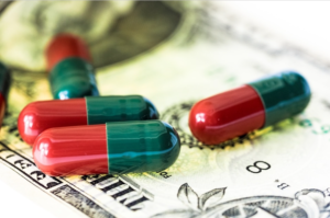 About 1 in 5 hospitals mark up drug prices at least 700 percent, study finds (healthcarefinancenews.com)