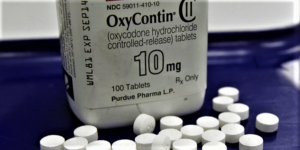 Study links opioid epidemic to painkiller marketing (reuters.com)