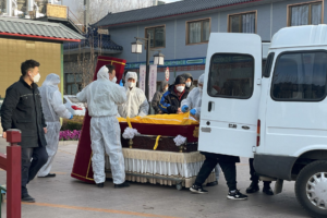 In Beijing, funeral homes and crematoriums are busy as COVID spreads (reuters.com)
